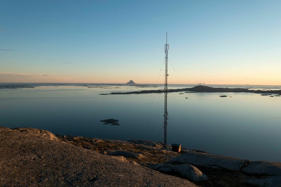 Illustrasjonsfoto. Helgelandskysten 20170604.Mobilmast på Helgelandskysten. Øya Lovunden i bakgrunnen.Foto: Gorm Kallestad / NTB