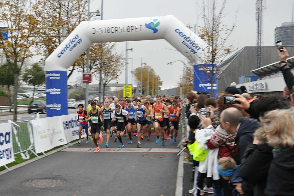 Lørdag er det 3-sjøersløpet. 2100 er påmeldt. Det er 200 startnumre tilgjengelig. Her fra løpet i 2014. 3-sjøersløpet, som er et halvmaraton, ble første gang arrangert i 2006. Lørdag er det 3-sjøersløpet. 2100 er påmeldt. Det er 200 startnumre tilgjengelig.