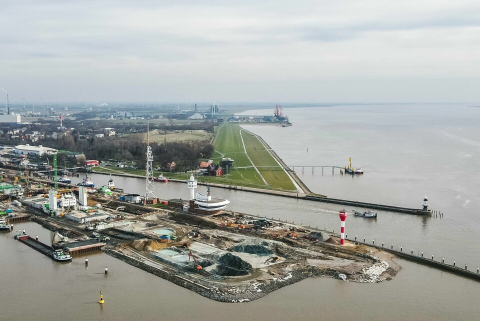 Gassterminalen som er under bygging i Brunsbüttel i Nord-Tyskland. Det er denne som skal ta imot gassen fra Qatar. Gassterminalen som er under bygging i Brunsbüttel i Nord-Tyskland. Det er denne som skal ta imot gassen fra Qatar. Foto: Frank Molter / DPA / AP / NTB