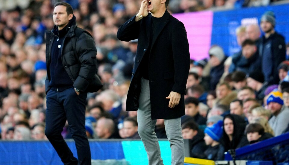 Frank Lampard (t.v.) ber supporterne om å støtte laget etter tapet for Julien Lopeteguis (t.h.) Wolverhampton Frank Lampard (t.v.) ber supporterane om å støtte laget etter tapet for Julien Lopeteguis (t.h.) Wolverhampton. Foto: Jon Super / AP / NTB