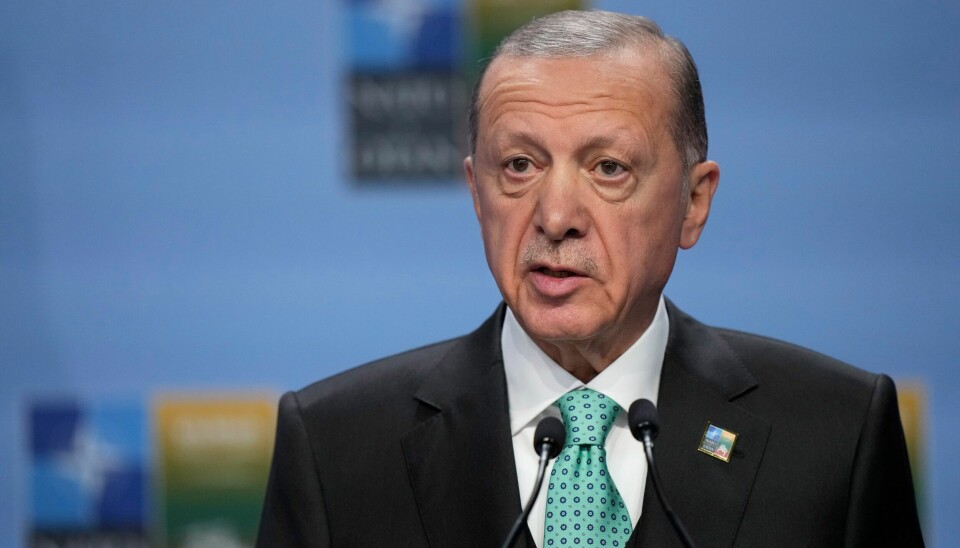 Tyrkias president Recep Tayyip Erdogan kan drøye å godkjenne Sveriges NATO-søknad. Tyrkias president Recep Tayyip Erdogan sier det er opp til vestlige land om kornavtalen med Russland lar seg gjenopplive. Foto: AP / NTB