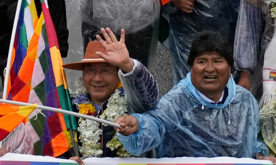 Bolivias president Luis Arce (til venstre) har gjort som tidligere president Evo Morales (til høyre) og brutt de diplomatiske båndene til Israel. Bolivias president Luis Arce (til venstre) har gjort som tidligere president Evo Morales (til høyre) og brutt de diplomatiske båndene til Israel. Arkivfoto: Juan Karita / AP / NTB