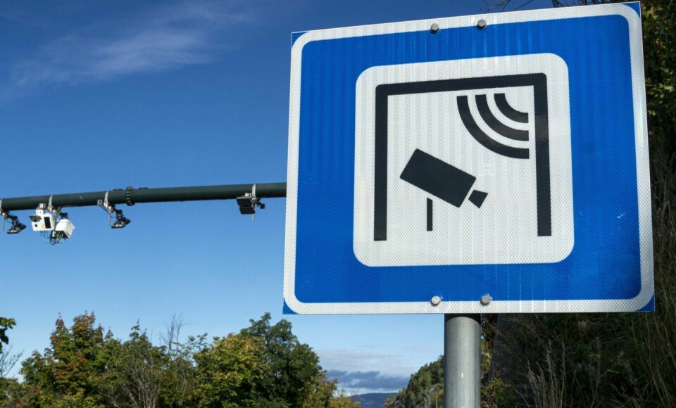 Illustrasjosnfoto. Bomring rundt OsloOslo 20200914. Biler passerer en bomstasjon på Mosseveien E18 inn mot Oslo. Et utvalg har sett på det framtidige inntektsgrunnlaget i bomringene. Utvalget har utarbeidet anslag på hvordan inntektene i bomringene kan bli påvirket av blant annet endringene i bilpark og bilbruk fram mot 2030. Rapporten blir overrakt samferdselsministeren mandag. Foto: Heiko Junge / NTB
