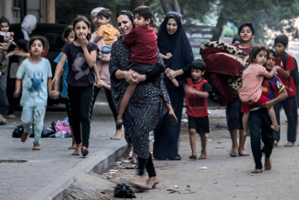Flere hundre tusen er drevet på intern flukt i Gaza. Flere hundre tusen er drevet på intern flukt i Gaza.