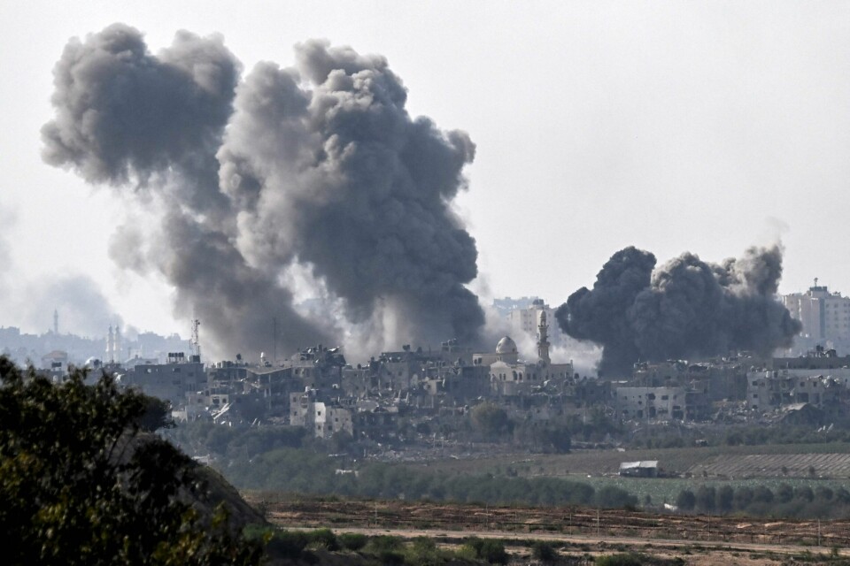 Bombingen av Gaza er ikke nødvendigvis ulovlig, selv om mange sivile er blitt drept, forklarer ekspertene. Bombingen av Gaza er ikke nødvendigvis ulovlig, selv om mange sivile er blitt drept, forklarer ekspertene.