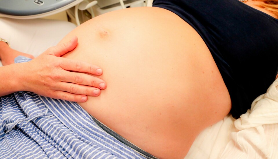 En gravid kvinne ble tilkjent erstatning etter å ha mistet jobben. Eit år etter at den omdiskuterte NIPT-testen vart lovleg for alle gravide, er den aller første prøven tatt på ein privat klinikk. Illustrasjonsfoto: Lise Åserud / NTB / NPK