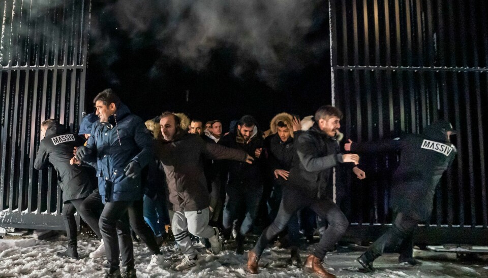 Hundrevis av kunder stormer butikkene i morgentimene på Oslo Fashion Outlet i Vestby på jakt etter gode tilbud i forbindelse med Black Friday i 2019. Hundrevis av kunder stormer butikkene i morgentimene på Oslo Fashion Outlet i Vestby på jakt etter gode tilbud i forbindelse med Black Friday i 2019. Foto: Heiko Junge / NTB