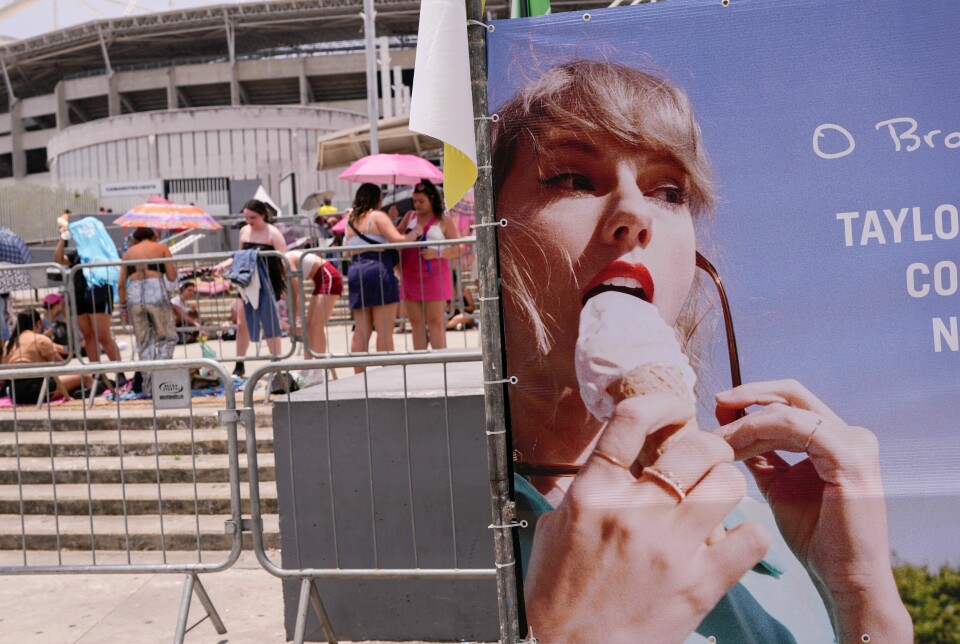 Taylor Swift skal spille ytterligere to konserter i Rio, en på lørdag og en på søndag. Myndighetene har lovet at gratis vann skal være tilgjengelig på alle fremtidige konserter. Taylor Swift skal spille ytterligere to konserter i Rio, en på lørdag og en på søndag. Myndighetene har lovet at gratis vann skal være tilgjengelig på alle fremtidige konserter. Foto: Silvia Izquierdo / AP / NTB