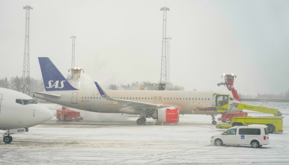 Det vil ikke lenger være mulig å få tak i Nesquik sjokoladedrikk på SAS sine fly. Det er færre brøytemannskaper ved Oslo lufthavn i sommerhalvåret, men det tar ikke snøværet hensyn til. Foto: Javad Parsa / NTB
