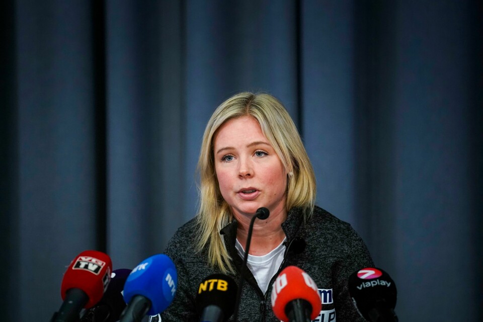 Maren Lundby på pressekonferansen på Gardermoen mandag. Maren Lundby legger opp som skihopper. Foto: Stian Lysberg Solum / NTB