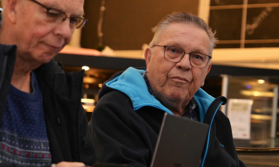 I tillegg til Finstad er Tore Armand Kjeserud den andre representanten i kommunestyret for Folkets stemme. Kjeserud roser Finstad for å ha tatt ombudsmannsrollen alvorlig. – Etter mange tiår som medlem i Arbeiderpartiet valgte jeg å melde meg ut. De lider jo av beslutningsvegring, mener Kjeserud. I tillegg til Finstad er Tore Armand Kjeserud den andre representanten i kommunestyret for Folkets stemme. Kjeserud roser Finstad for å ha tatt ombudsmannsrollen alvorlig. – Etter mange tiår som medlem i Arbeiderpartiet valgte jeg å melde meg ut. De lider jo av beslutningsvegring, mener Kjeserud.