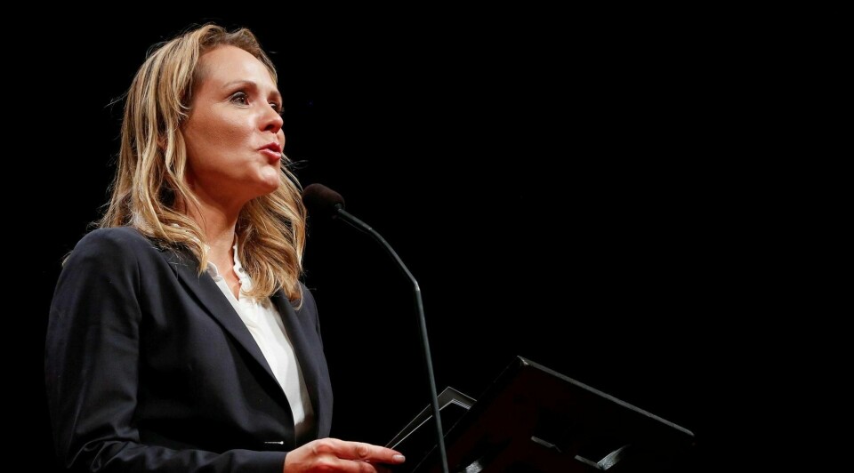 MUNNKURV: Den internasjonale bevegelsen likestillingsminister Linda Hofstad Helleland (H) går i front for, kom til i kjølvannet av Trump-administrasjonens innføring av den såkalte «Global Gag Rule», den globale munnkurv-regelen, som kutter støtte til organisasjoner som jobber for å fremme abortrettigheter. Helleland har tivtret villig om sitt engasjement i «She Decides», men har tilsynelatende gitt seg selv munnkurv i den betente hjemlige abortdebatten som raser.