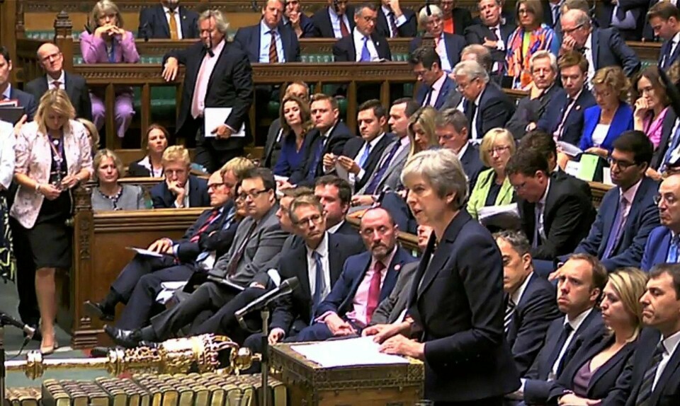 Det er usikkert hvor brexit-prosessen går etter at voteringen i parlamentet som var planlagt i dag, ble utsatt i går. Her statsminister Theresa May i Underhuset tidligere i måneden.
