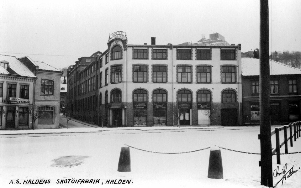 SVENSK OPPRINNELSE: Haldens Skotøifabrikk A/S ble etablert av den svenske skomakeren Johannes Carlsson samarbeid med haldenseren Ole Dahl i 1892. SVENSK OPPRINNELSE: Haldens Skotøifabrikk A/S ble etablert av den svenske skomakeren Johannes Carlsson samarbeid med haldenseren Ole Dahl i 1892.