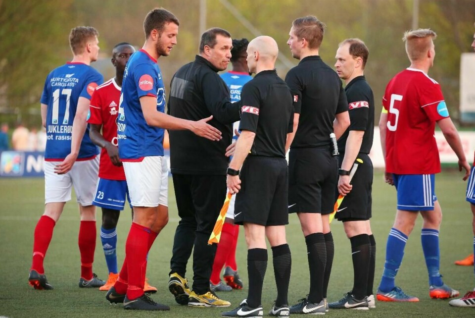 Skeid og Tom Nordlie etter at de møtte Vålerenga i cupen på Nordre Åsen i fjor (tap 1-2).