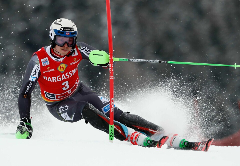 Henrik Kristoffersen i aksjon i Østerrike torsdag.