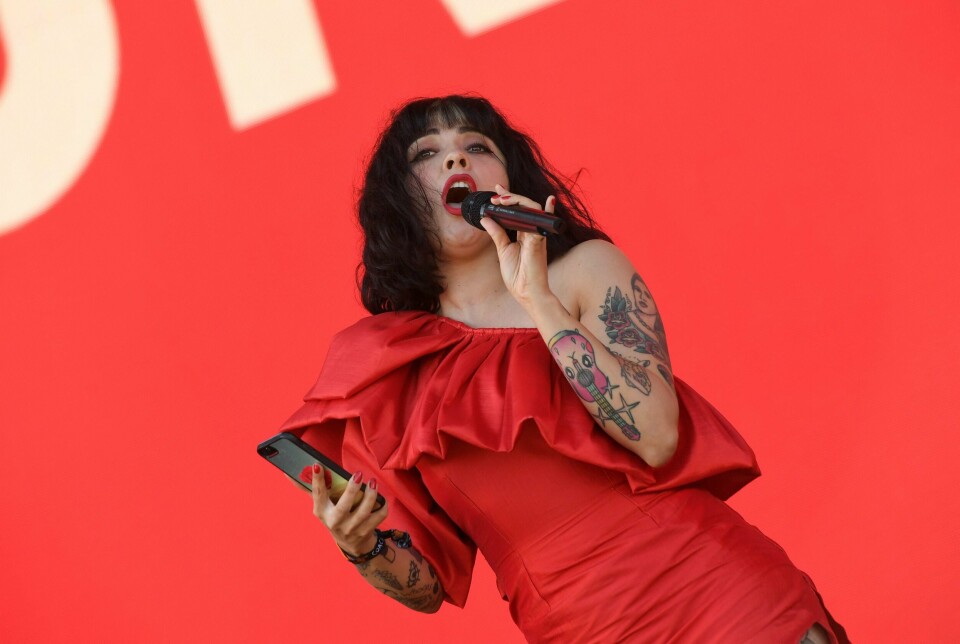 Mon Laferte skulle spilt i Oslo ved to anledninger enste uke. Nå reiser hun hjem til Chile istedet.