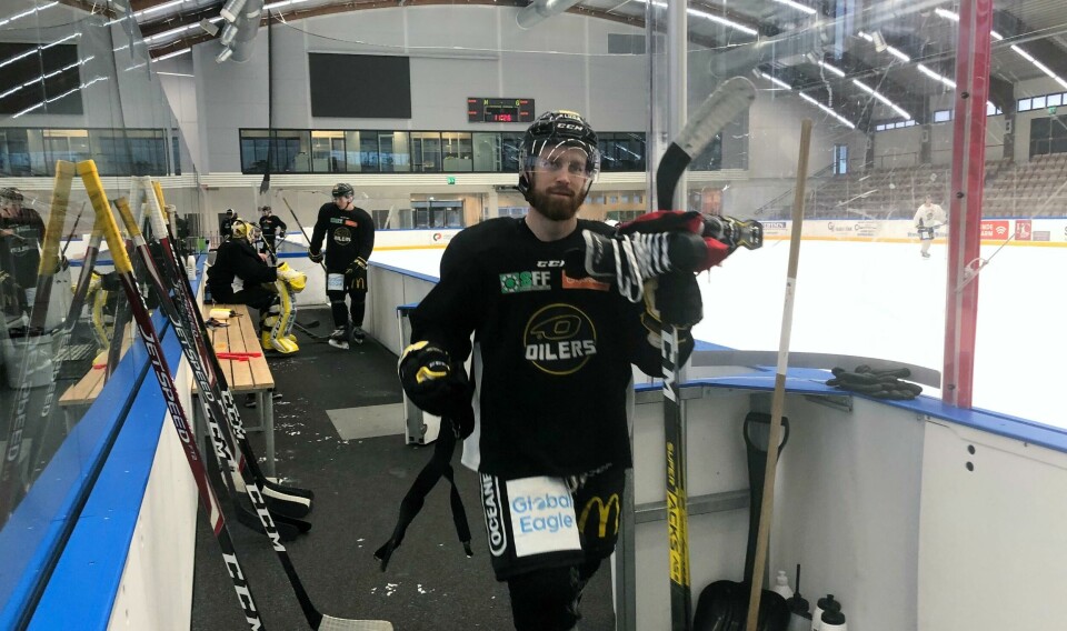 David Morley har scoret på 15 av 52 skudd på mål denne sesongen. Det betyr at nesten hver tredje skuddforsøk gir jubel. Torsdag kveld er han klar for toppduell mot Storhamar. Her er Morley på trening i Siddishallen onsdag. Oilers måtte kjøre treningen her mens DNB Arena ble rigget for stand up show med Michael McIntyre. Foto: Espen Iversen David Morley har scoret på 15 av 52 skudd på mål denne sesongen. Det betyr at nesten hver tredje skuddforsøk gir jubel. Torsdag kveld er han klar for toppduell mot Storhamar. Her er Morley på trening i Siddishallen onsdag. Oilers måtte kjøre treningen her mens DNB Arena ble rigget for stand up show med Michael McIntyre. Foto: Espen Iversen