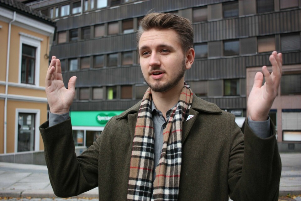 - SV vil fremme et lovforslag om forbud mot at barn og unge kan overnatte i lukkede SFO-tilbud, forteller Freddy André Øvstegård, stortingsrepresentant for Østfold SV.