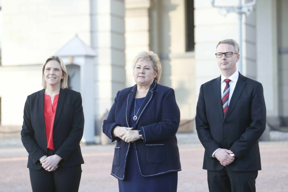 Erna Solberg ommøblerer i regjeringen. Sylvi Listhaug blir olje- og energiminister, mens Terje Søviknes hentes tilbake og blir ny eldre- og folkehelseminister. Foto: Terje Bendiksby/NTB Scanpix