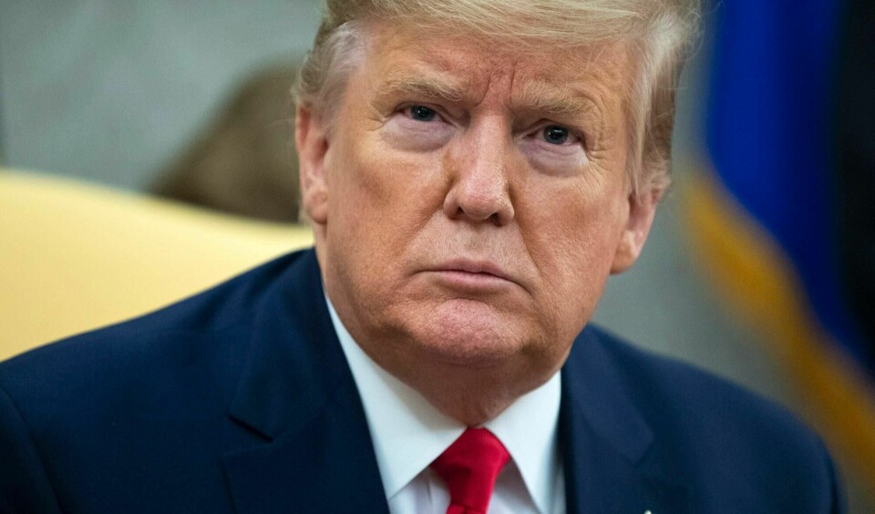 Lekkede eposter viser at president Donald Trump beordret stans i militærhjelpen til Ukraina kort tid etter at han ba Ukrainas president etterforske Joe BIdens sønn for korrupsjon.