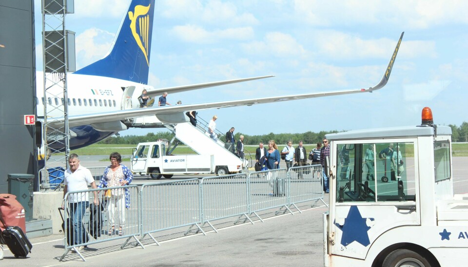 Flypassasjeravgiften oppgis som grunnen til at Ryanair trakk seg ut av Moss lufthavn Rygge, noe som førte til flyplassens nedleggelse i 2016.