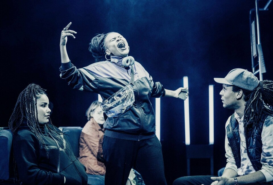 Jenny Mueni Ndunda, Judy Nyambura Karanja og Gaute Adela Aastorp Cudjoe i «Linje 5». Foto: Magnus Skrede