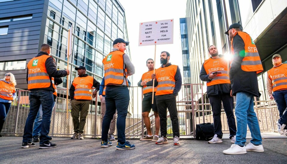 Der vi fremdeles mangler en vaksine mot korona, har vi en som virker mot spredning av populisme og for samling: nemlig fagbevegelsen, skriver Hannah Gitmark. Bildet viser vektere i streik. Foto: Håkon Mosvold Larsen/NTB