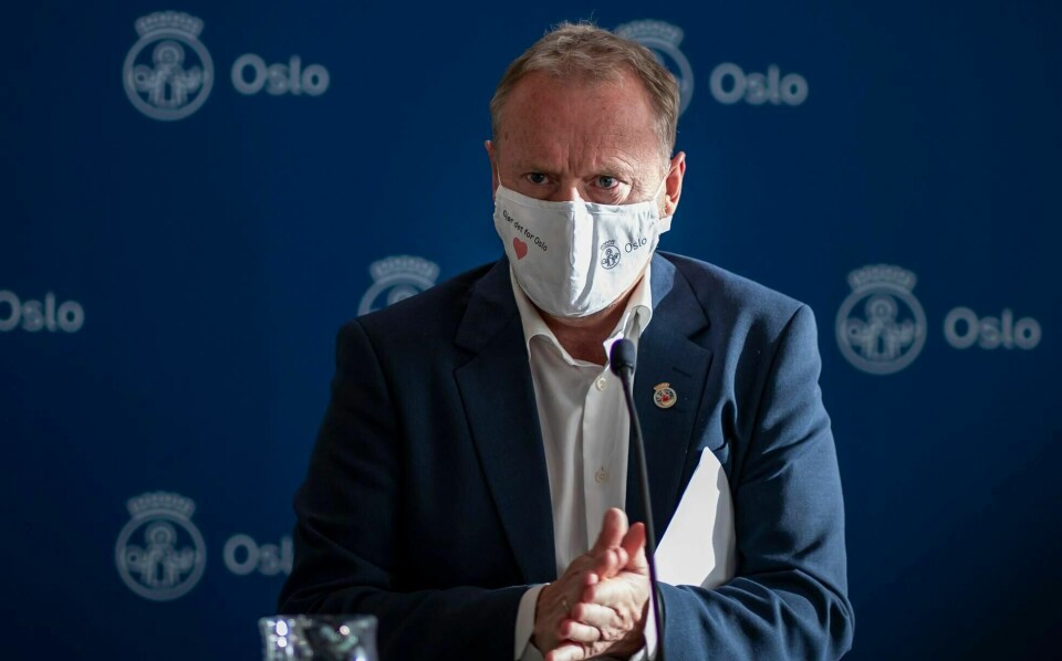 Byrådsleder Raymond Johansen (Ap) ber om akutt hjelp til å redde serveringssteder i Oslo fra konkurs.