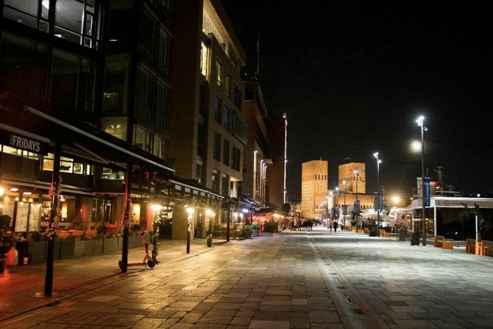 Mange serveringssteder og skjenkesteder i Oslo har stengt etter at det ble innført skjenkestopp fra tirsdag i forrige uke. Nå øker antallet permitterte i Oslo som registrerer seg hos Nav.