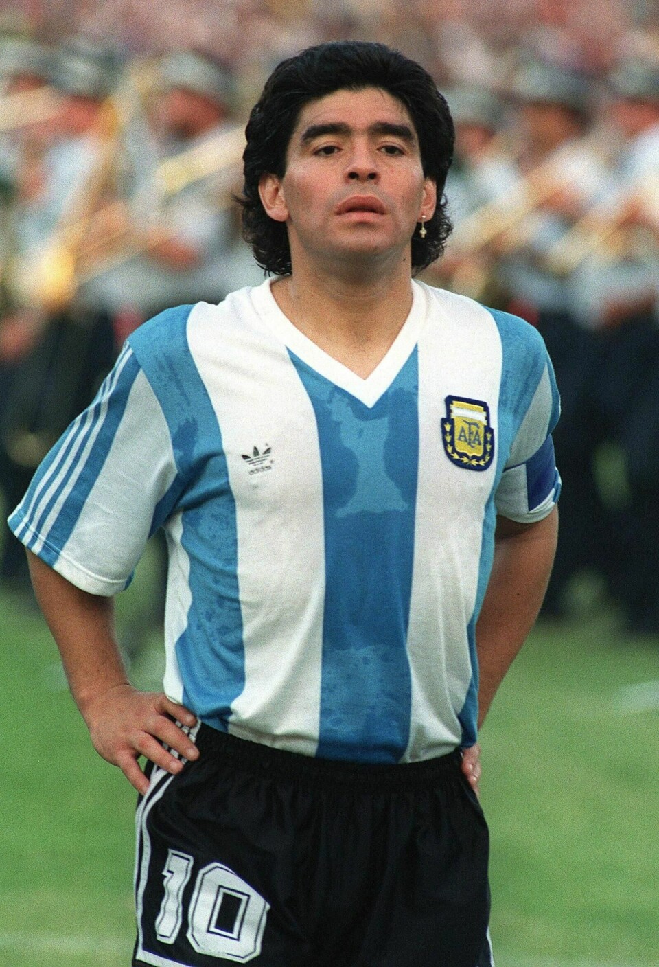 Diego Armando Maradona, er død. Et liv preget av høydepunkter på banen og tidvis bunnløs fortvilelse og rus utenfor, tok brått slutt. Foto: Svein Backstrand/NTB