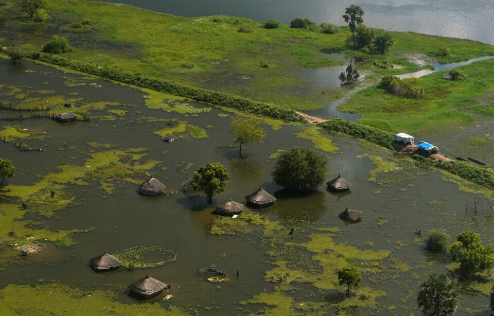 An aerial view shows flooded homes within a village after the River Nile broke the dykes in Jonglei State, South Sudan, October 5, 2020. REUTERS/Andreea Campeanu/File photo TPX IMAGES OF THE DAY SEARCH 'GLOBAL POY' FOR THIS STORY. SEARCH 'REUTERS POY' FOR ALL BEST OF 2020 PACKAGES. An aerial view shows flooded homes within a village after the River Nile broke the dykes in Jonglei State, South Sudan, October 5, 2020. REUTERS/Andreea Campeanu/File photo TPX IMAGES OF THE DAY SEARCH 'GLOBAL POY' FOR THIS STORY. SEARCH 'REUTERS POY' FOR ALL BEST OF 2020 PACKAGES.