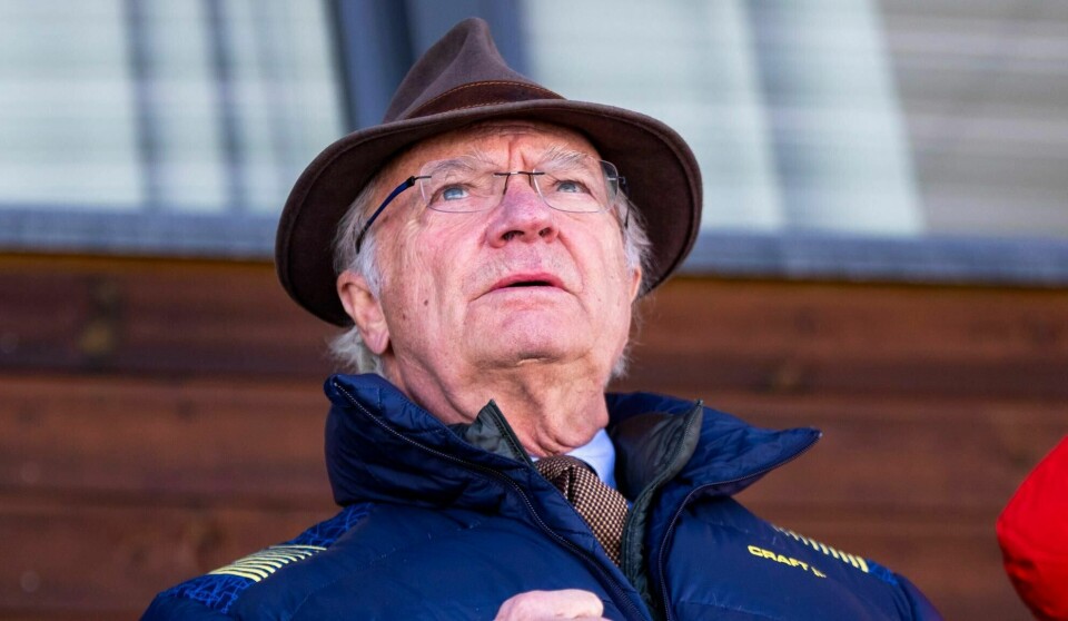 Svenske kong Carl Gustaf sier det er forferdelig at mange har dødd i koronaepidemien i Sverige. Arkivfoto.