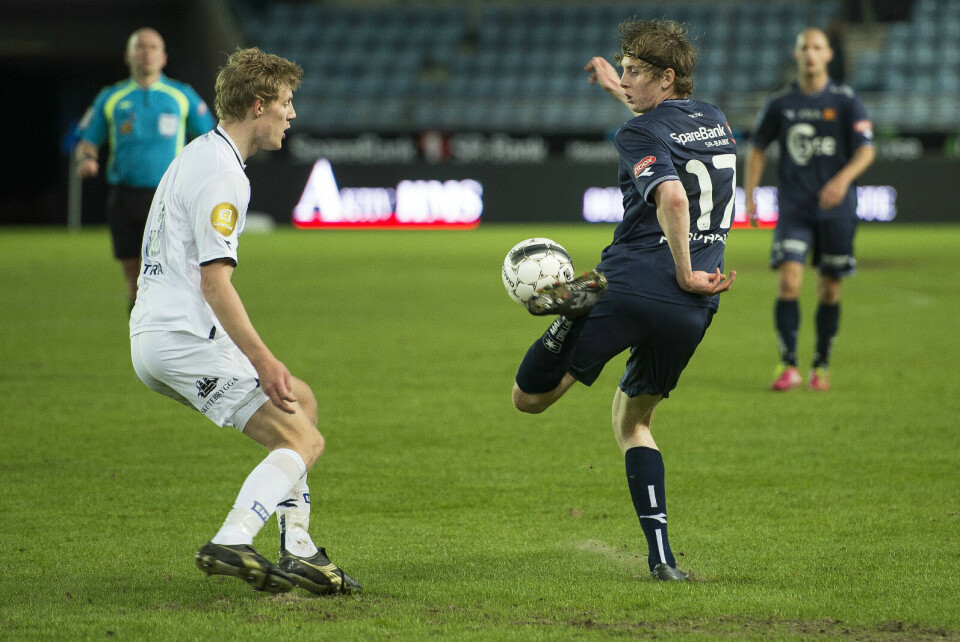 Jon Dadi Bödvarsson (t.h.) i aksjon mot Strømsgodset i dag. Jon Dadi Bödvarsson (t.h.) i aksjon mot Strømsgodset i dag.