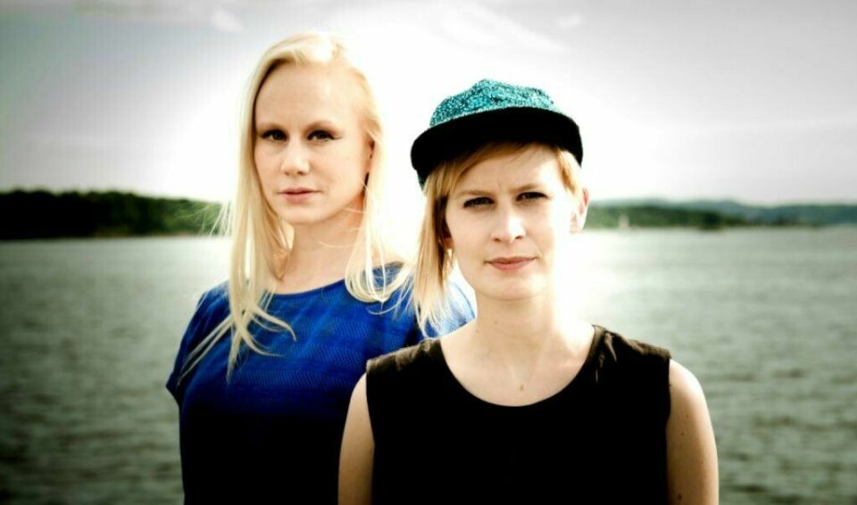 Susanna Wallumrød (t.v.) og Jenny Hval har slått sine vakre stemmer sammen, og vant nylig en spellemannspris for plata «Meshes of Voice». De to kan oppleves på Kongsberg Jazzfestival denne sommeren. FOTO: ANDREAS ULVO