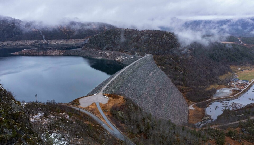 Vannkraft utgjør 90 prosent av den norske kraftforsyningen. Dette vannmagasinet ligger i Bykle i Setesdal. Vannkraft utgjør 90 prosent av den norske kraftforsyningen. Dette bildet er av Agder Energi sine sine dammer i Bykle i Setesdal.