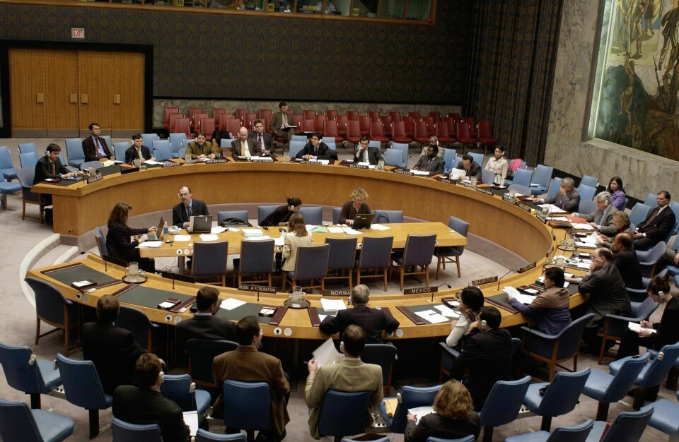 Illustrasjon, New York 20021222: Fra oppsummeringsmøte i Sikkerhetsrådet i februar i år.Foto: FN / SCANPIX /HO New York 20021222 - Terroraksjonene mot USA førte medlemmene i FNs sikkerhetsråd nærmere sammen. Og ønsket om enstemmighet er mye sterkere enn for få år siden, sier Norges FN-ambassadør Ole Peter Kolby. Under et oppsummeringsmøte fikk Norge mange lovord for arbeidet som er nedlagt.Foto: FN / SCANPIX /HO
