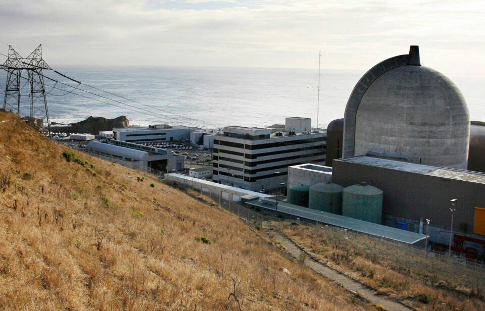 Diablo Canyon er det siste kjernekraftverket som er i drift i California. Det skal etter planen stenge i 2025, men nå vil guvernør Gavin Newsom forlenge driften for å sikre strømforsyningen i delstaten. Diablo Canyon er det siste kjernekraftverket som er i drift i California. Det skal etter planen stenge i 2025, men nå vil guvernør Gavin Newsom forlenge driften for å sikre strømforsyningen i delstaten. Arkivfoto: Michael A. Mariant / AP / NTB