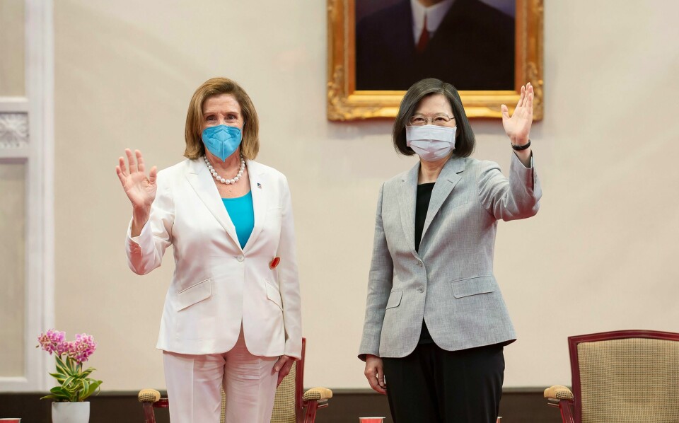USAs kongressleder Nancy Pelosi hadde onsdag et møte med Taiwans president Tsai Ing-wen. F Bildet viser USAs kongressleder Nancy Pelosi som møtte Taiwans president Tsai Ing-wen. Foto: Det taiwanske presidentkontoret / AP / NTB