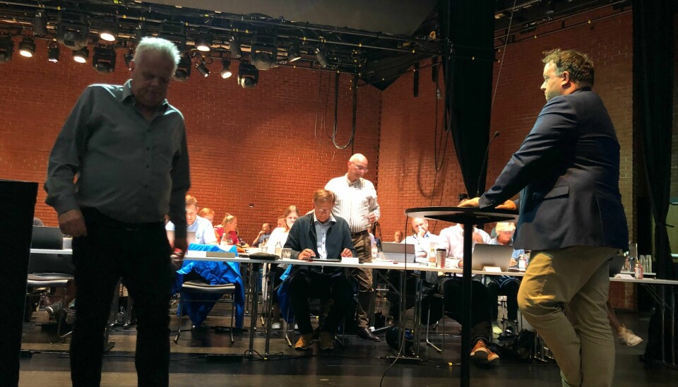 Leif Arne Moi Nilsen (Frp) og Frode Myhol (Folkets parti) på mandagens kommunestyremøte i Kuppelhallen. kommunestyremøte