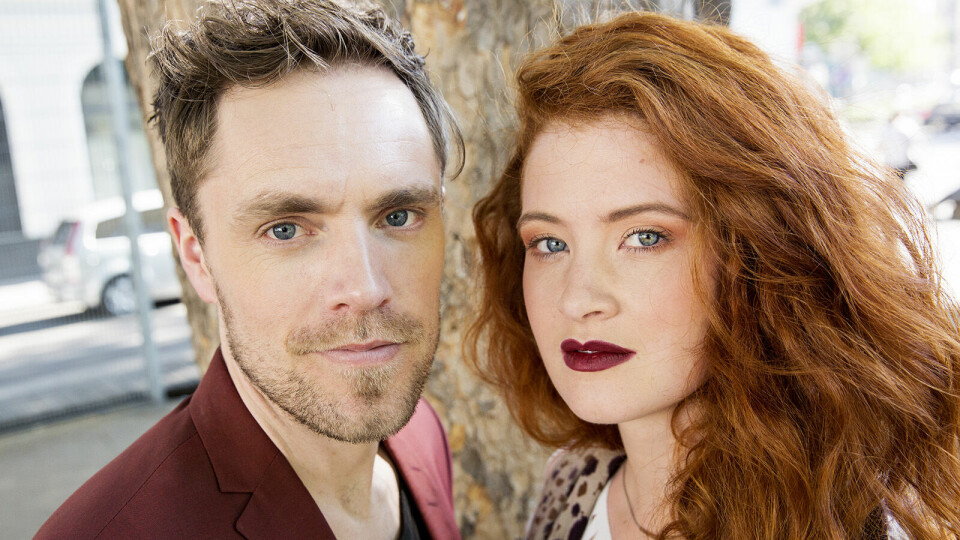 De to norske Eurovision-deltagerne Kjetil Mørland og Debrah Scarlett er på plass i Wien. De to norske Eurovision-deltagerne Kjetil Mørland og Debrah Scarlett er på plass i Wien.