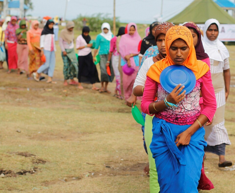 Disse rohingya-kvinnene kom med båt til Indonesia, og er nå på et foreløpig mottak i Aceh i Indonesia. Båtflyktningene strømmer til Indonesia blant annet fra Myanmar og Bangladesh. FOTO: BEAWIHARTA/NTB SCANPIX