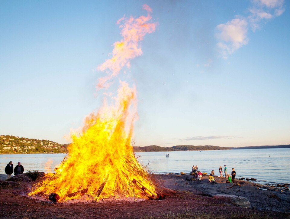 Det feires St. Hans over hele Oslo i dag. Her ser vi feiring på Ulvøya. FOTO: NTB SCANPIX