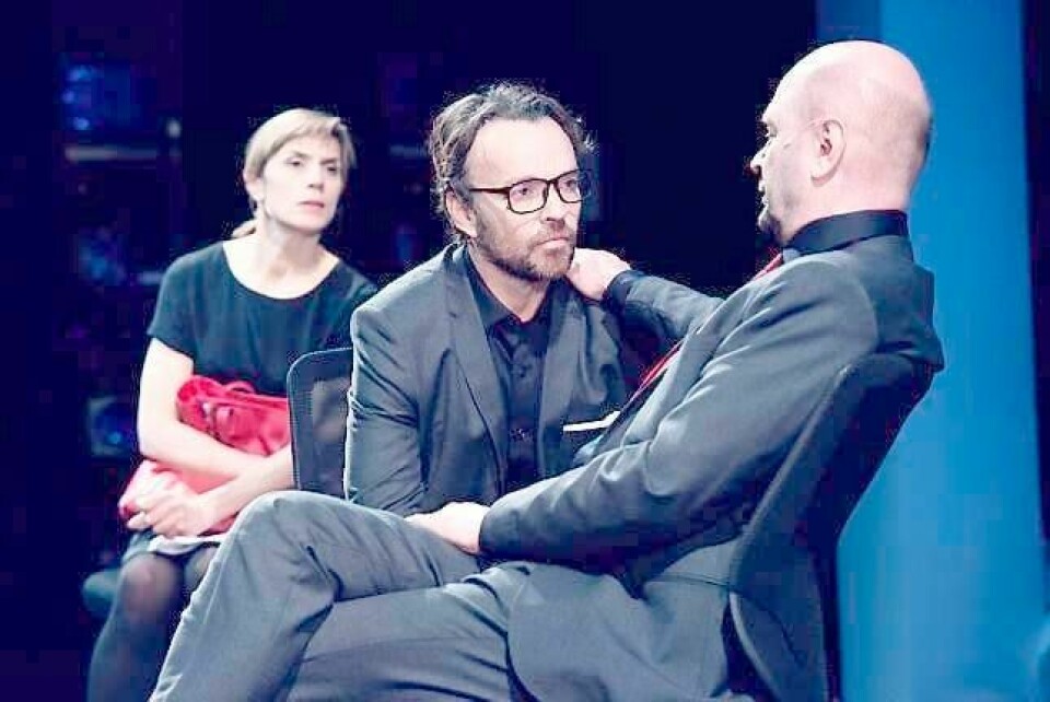 Riksteatret børster bort det som måtte være av støv på «Leve posthornet!», som får turnépremiere 4. februar. Her Anne Ryg, Eindride Eidsvold og John S. Kristensen. FOTO: RIKSTEATRET