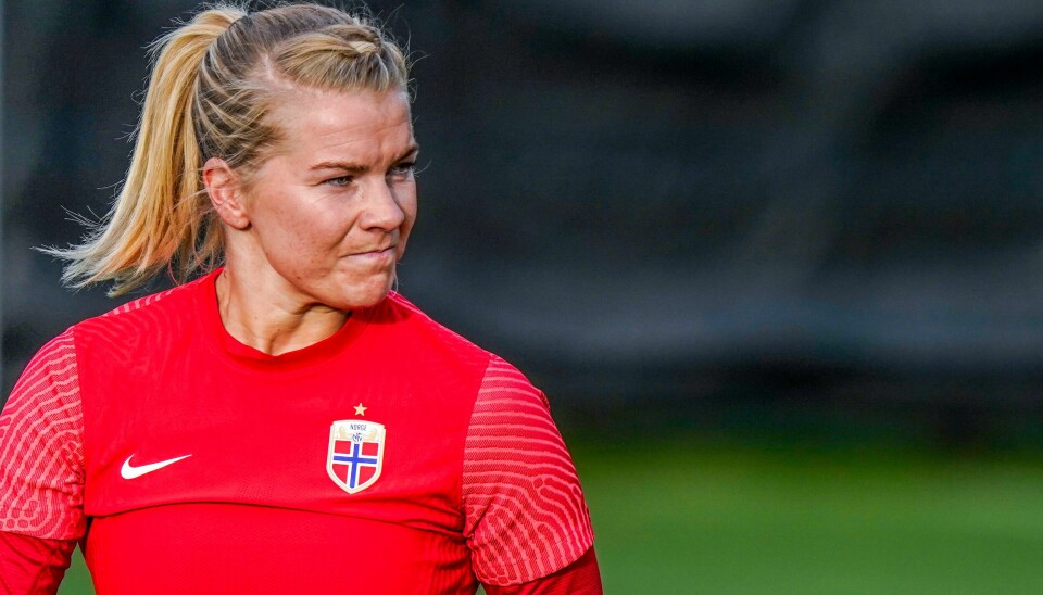 Ada Hegerberg under trening med landslaget i Hamilton mandag, dagen før VM-skjebnekampen mot Sveits. Ada Hegerberg under trening med landslaget i Hamilton mandag, dagen før VM-skjebnekampen mot Sveits. Foto: Lise Åserud / NTB