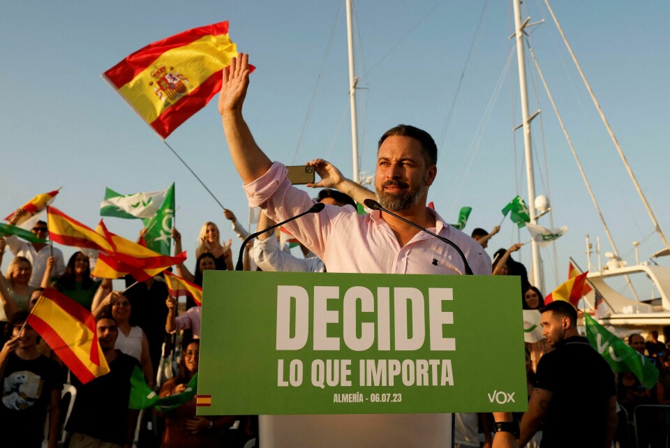 Santiago Abascal leder det kontroversielle spanske partiet Vox. Etter dagens valg kan han og partiet få en maktposisjon i Spania. Santiago Abascal leder det kontroversielle spanske partiet Vox. Etter dagens valg kan han og partiet få en maktposisjon i Spania.