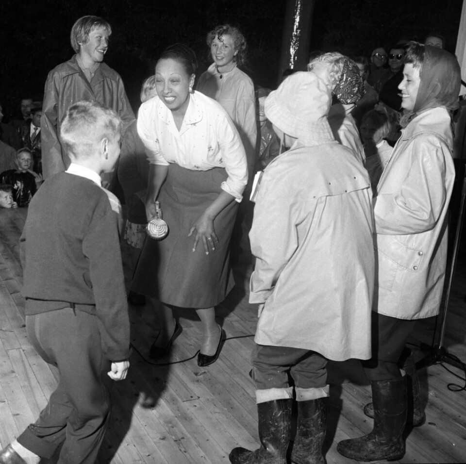 Josephine Baker var relativt ofte i Norge i sin karriere, og besøkte både Stavanger og Haugesund. Her fra Momarkedet i 1958. byhistorie