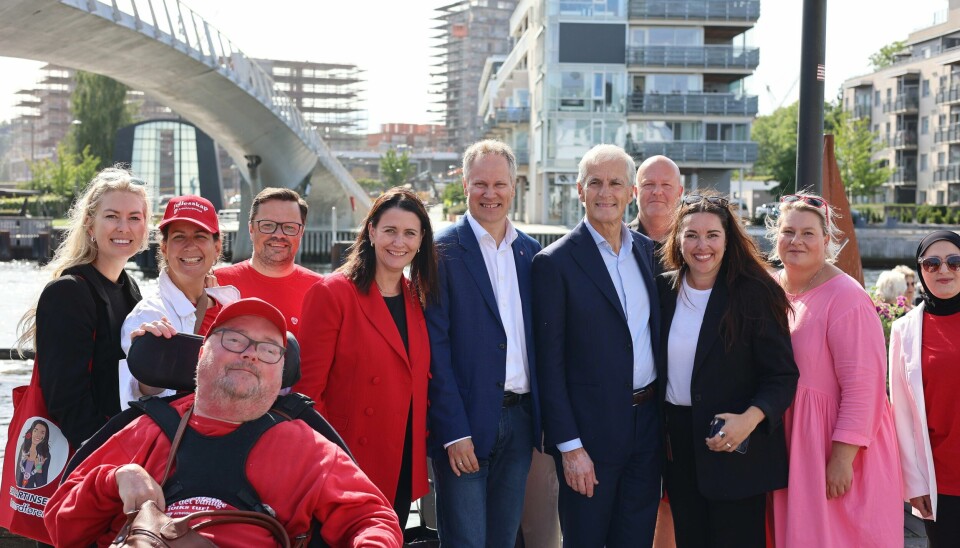 Samferdselsminister Jon-Ivar Nygård og statsminister Jonas Gahr Støre gjestet mandag Fredrikstad med penger på innerlomma, her flankert av ordfører Siri Martinsen og andre lokale partifeller. Samferdselsminister Jon-Ivar Nygård og statsminister Jonas Gahr Støre gjestet mandag Fredrikstad med penger på innerlomma, her flankert av ordfører Siri Martinsen og andre lokale partifeller.