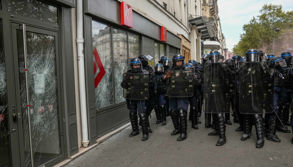 Paris' politisjef Laurent Nunez fordømmer angrep på politiet lørdag. Paris' politisjef Laurent Nunez fordømmer angrep på politiet lørdag.