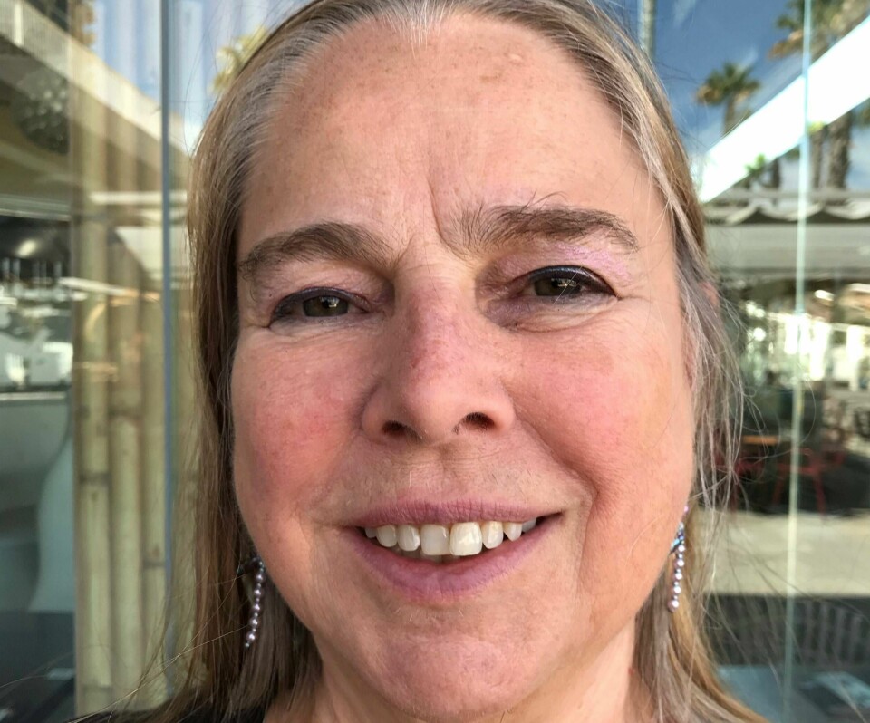 Det begynte med at Bente Arntzen fikk en SMS sent på kvelden da hun var trøtt og uoppmerksom. Plutselig var over 100.000 kroner på vei ut av kontoene hennes Det begynte med at Bente Arntzen fikk en SMS sent på kvelden da hun var trøtt og uoppmerksom. Plutselig var over 100.000 kroner på vei ut av kontoene hennes